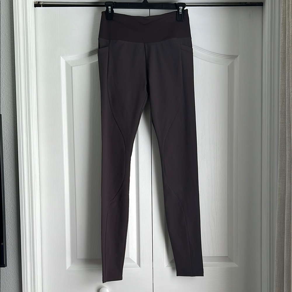 Athleta Quest Hybrid Tight Leggings